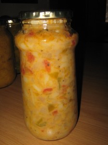 Noedelslaai ingeleg/gebottel