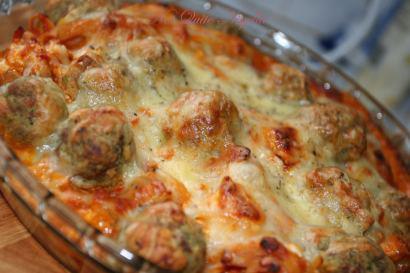 frikadelle en noodels