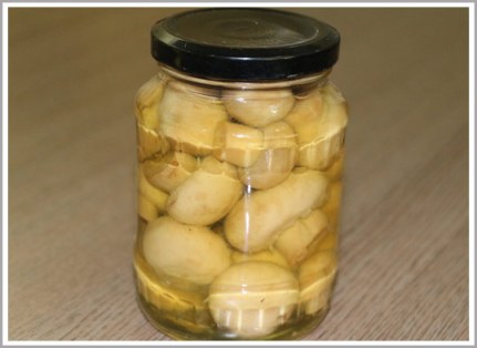 mushrooms in brine