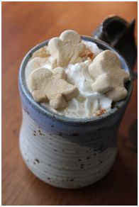 Crock pot hot chocolate - www.creatingthroughlife.com