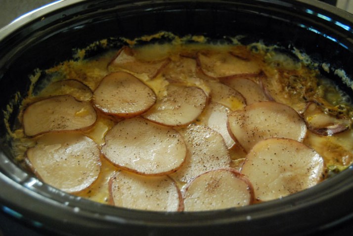 slow-cooker-chicken-potato-pie