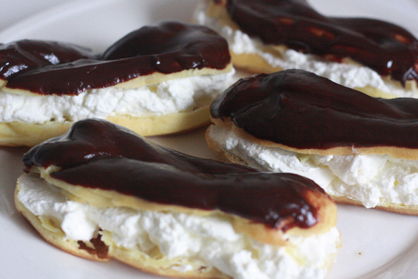 Chocolate-Eclairs-pkshine